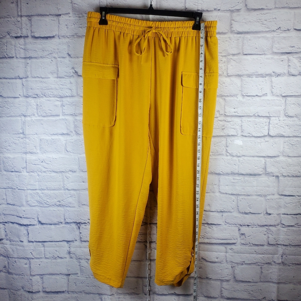 NYCC Pull On Adjustable Waist Button Detail Cargo Ankle Pants, XL, Yellow - Picture 4 of 14